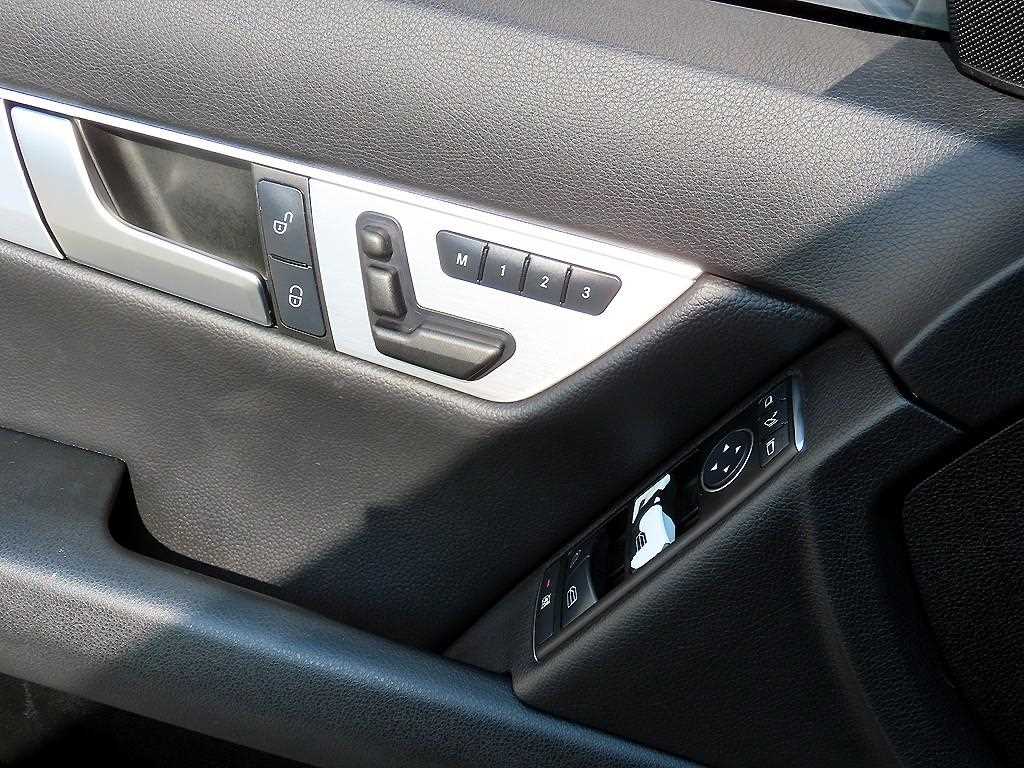 Mercedes Benz C Class - Vista 11