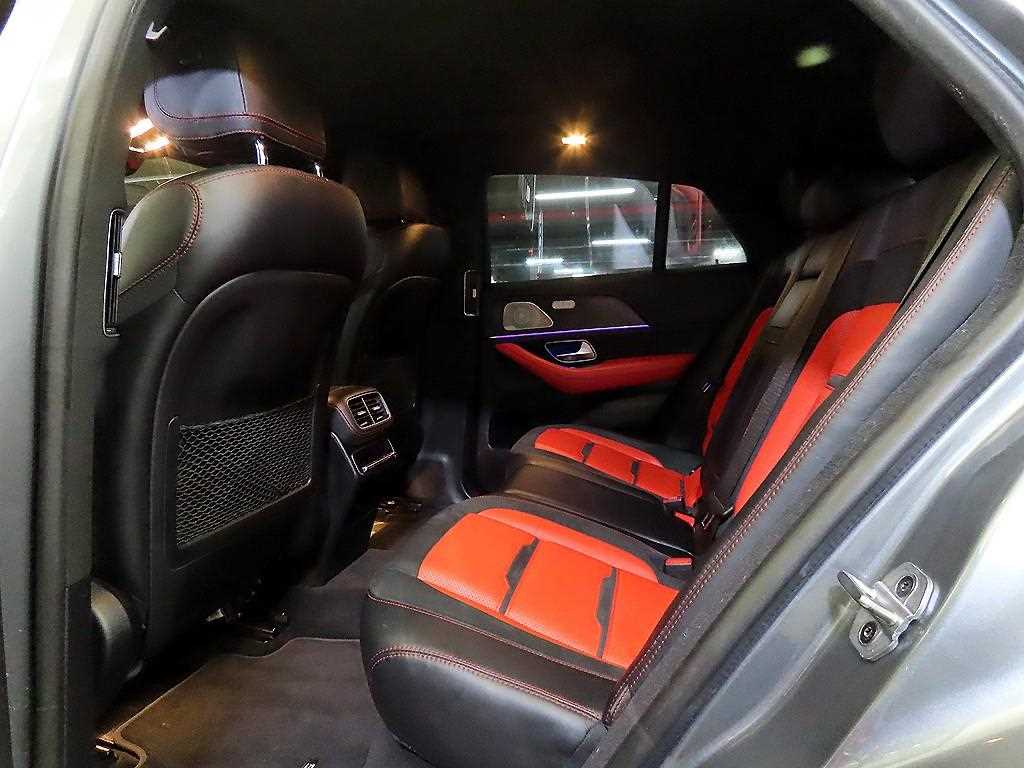 Mercedes Benz GLE Class - Vista 7