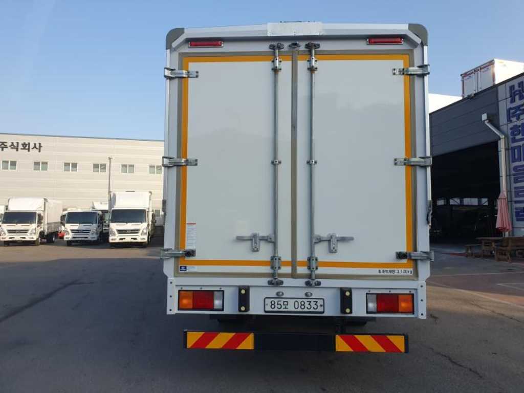 medium and large cargo truck - Vista 4