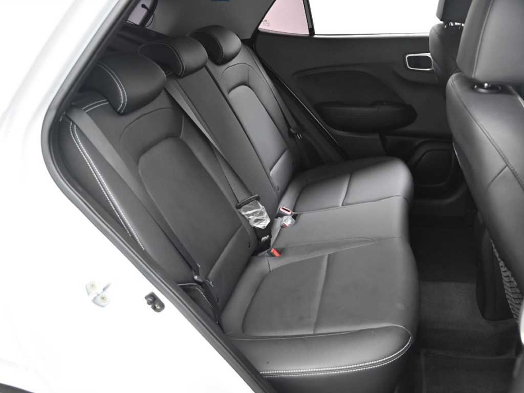 HYUNDAI Venue - Vista 12