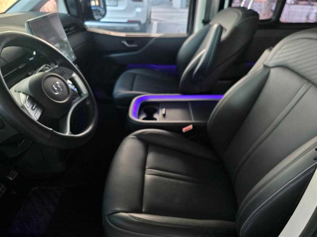 HYUNDAI Staria - Vista 8