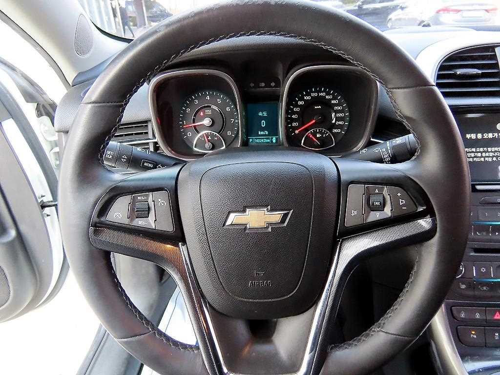 Chevrolet Malibu - Vista 8