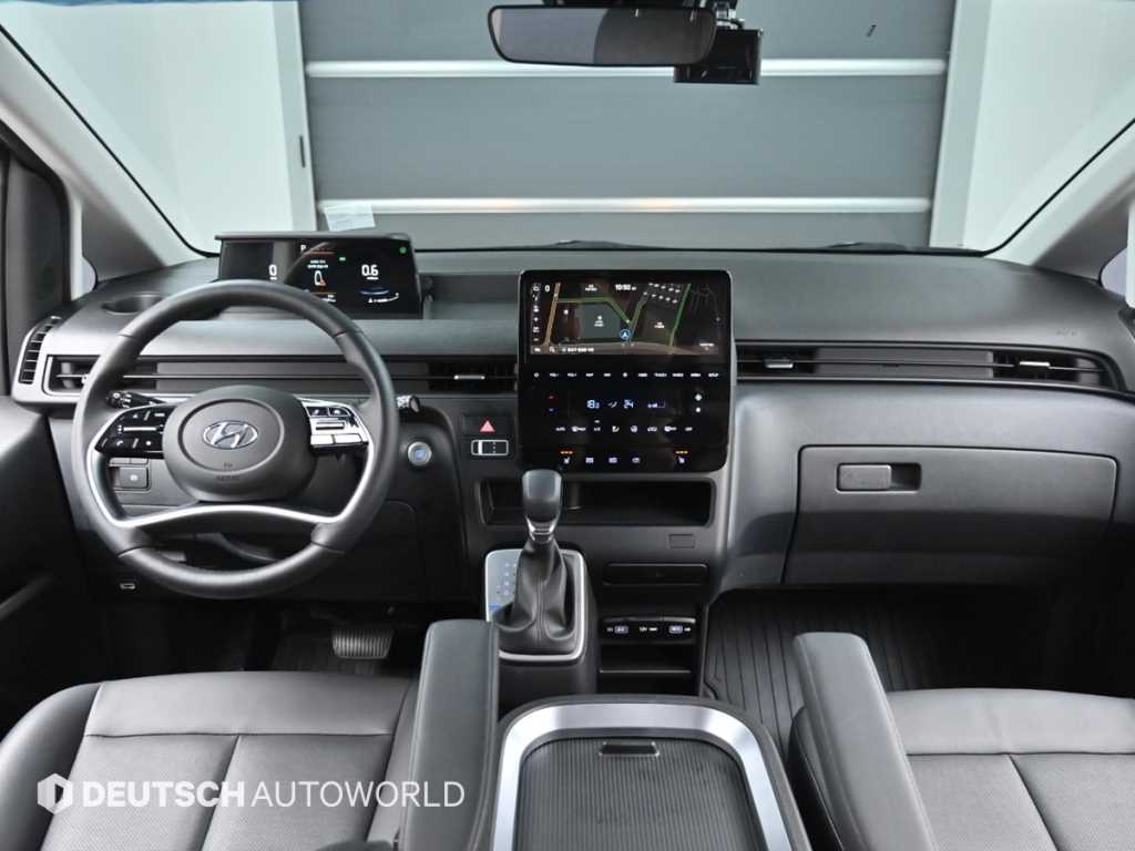 HYUNDAI Staria - Vista 7