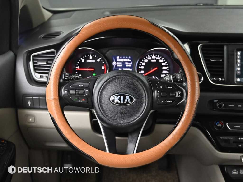 KIA Carnival 2017 Blanco - Importación desde Corea - HF Imports Iquique - Foto 13