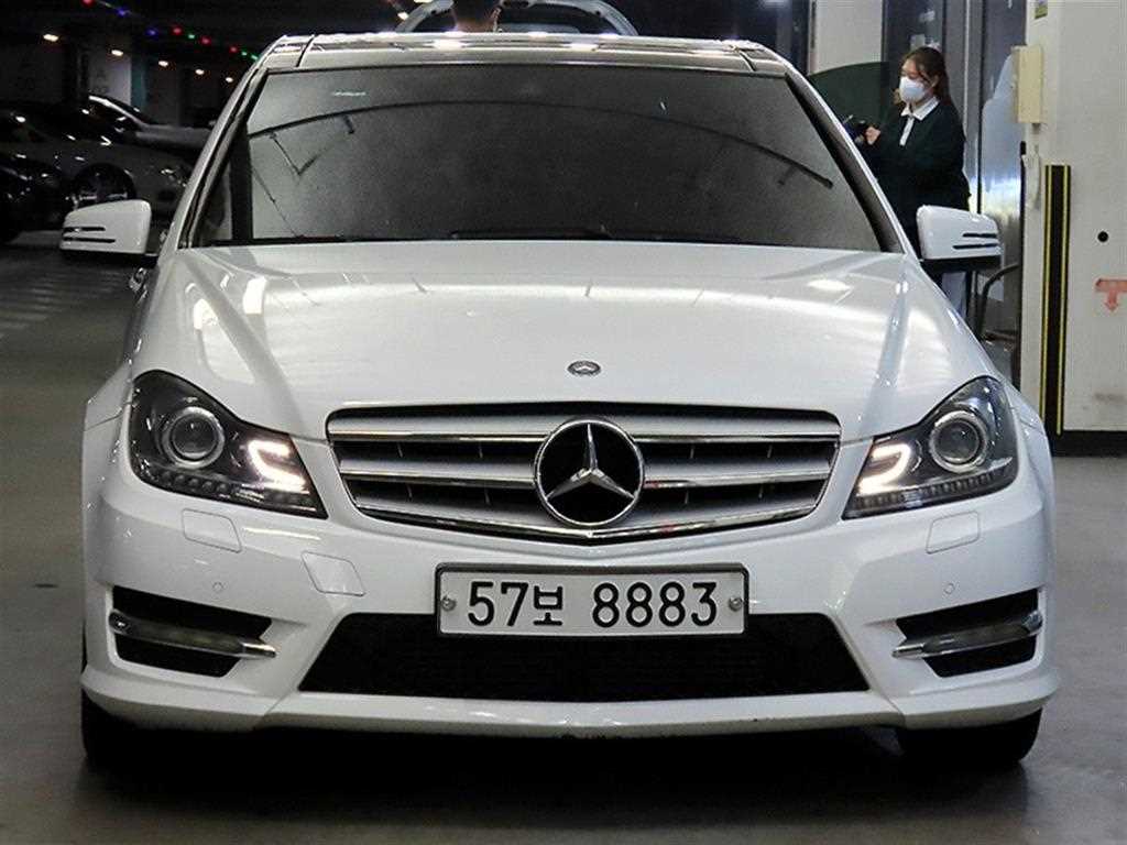 Mercedes Benz C Class - Vista 2