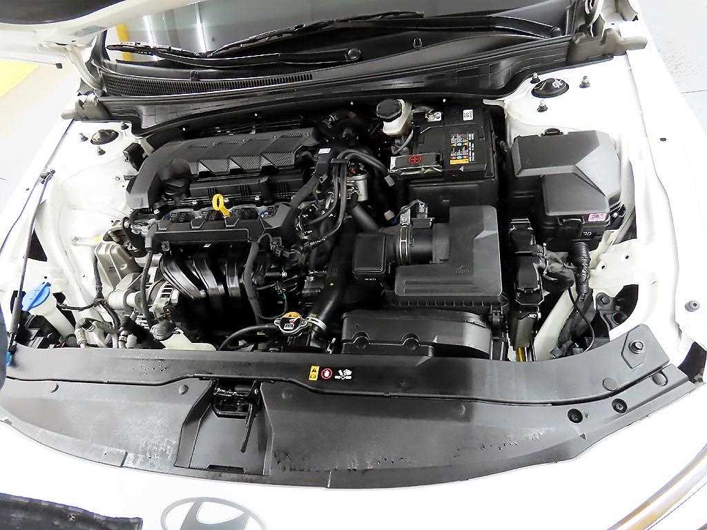 HYUNDAI Avante 2024 Blanco - Importación desde Corea - HF Imports Iquique - Foto 17