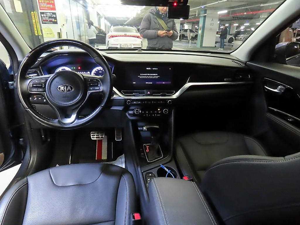 KIA Niro - Vista 10