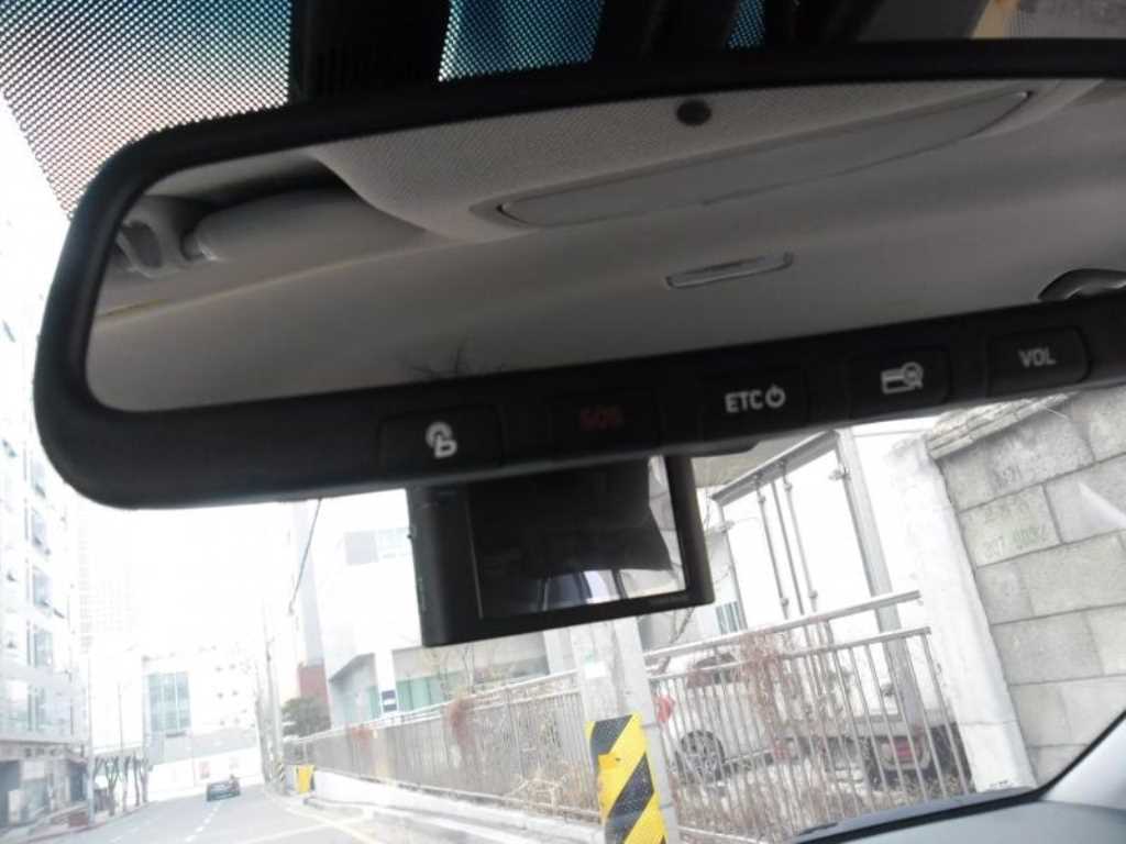 HYUNDAI Avante - Vista 11