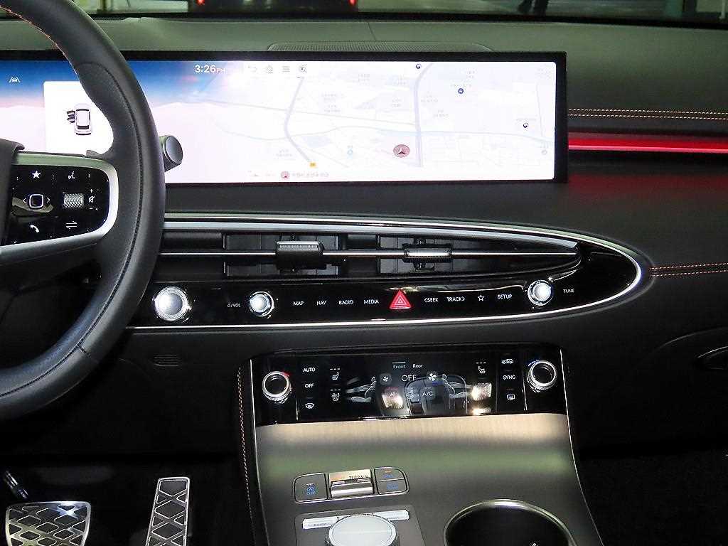 Genesis GV70 - Vista 11