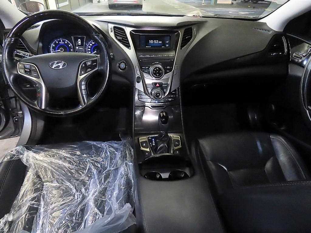 HYUNDAI Grandeur - Vista 10