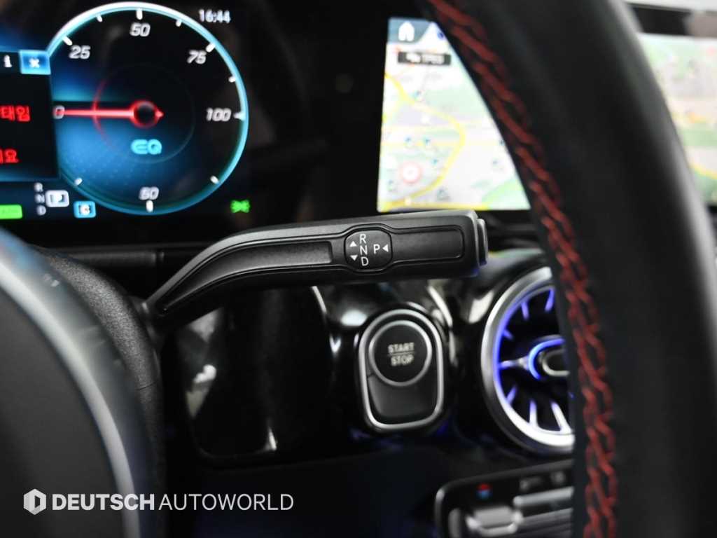 Mercedes Benz EQA - Vista 9