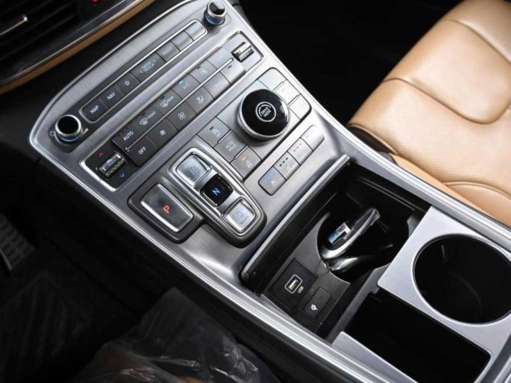 HYUNDAI Santa Fe - Vista 9