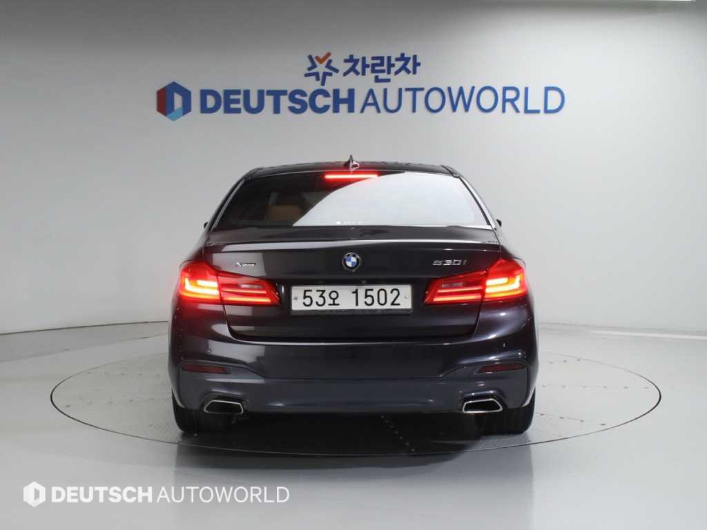 BMW 5 Series - Vista 4