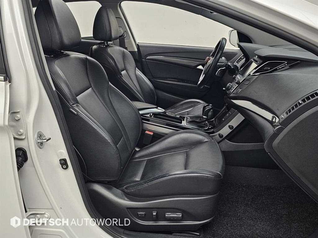 HYUNDAI i40 - Vista 10