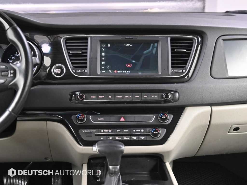 KIA Carnival 2019 Negro - Importación desde Corea - HF Imports Iquique - Foto 16