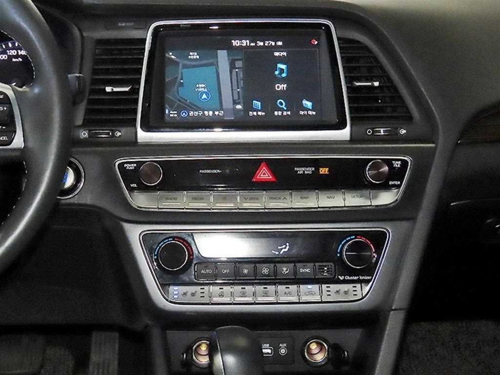 HYUNDAI Sonata - Vista 11