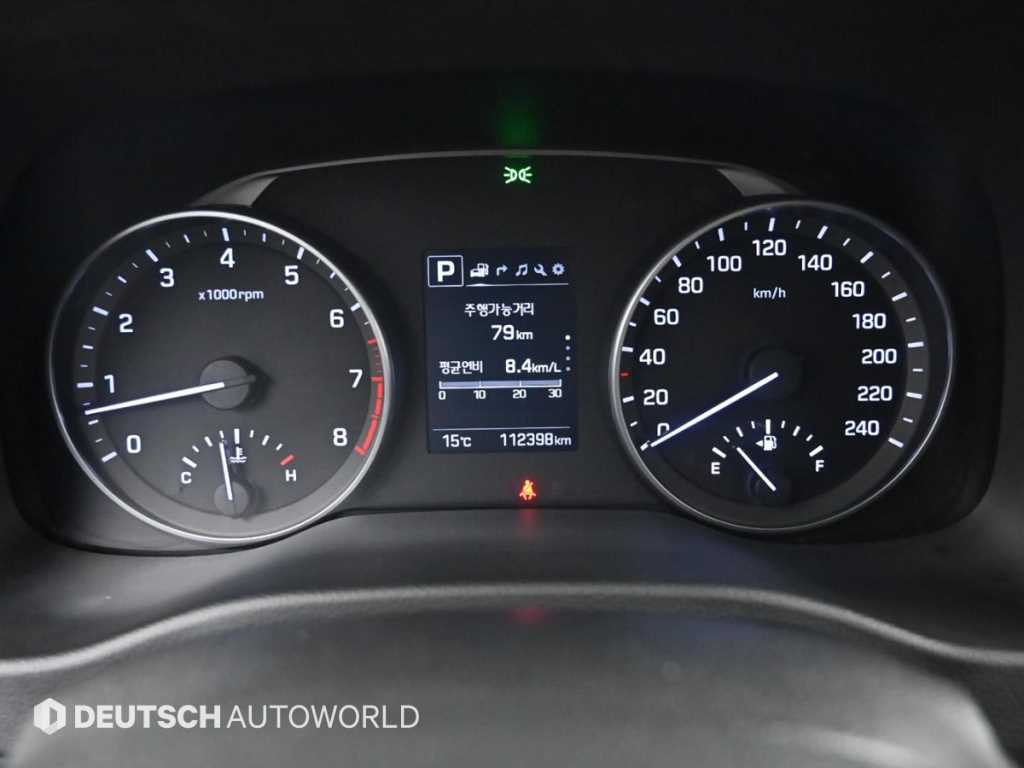 HYUNDAI Avante - Vista 8