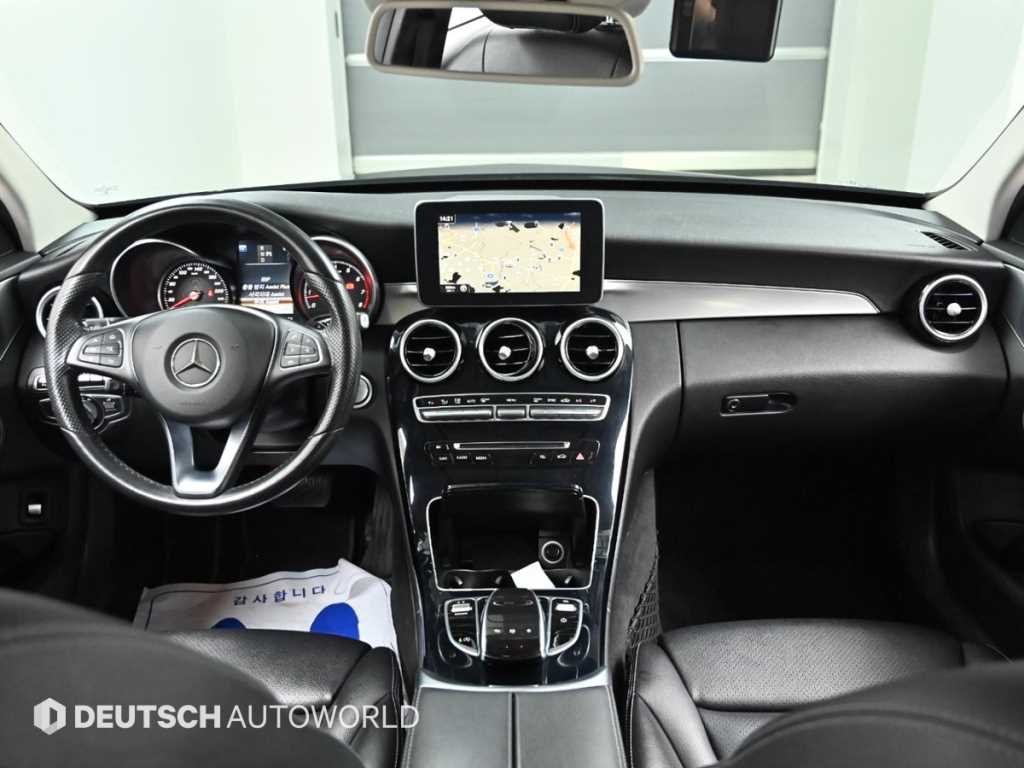 Mercedes Benz C Class - Vista 7