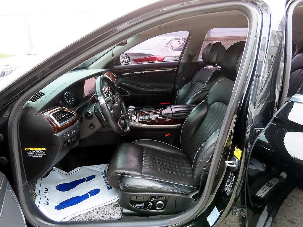 Genesis EQ900 - Vista 5