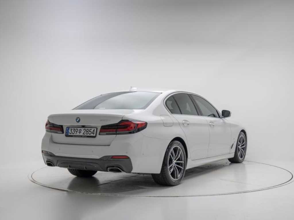 BMW 5 Series - Vista 4