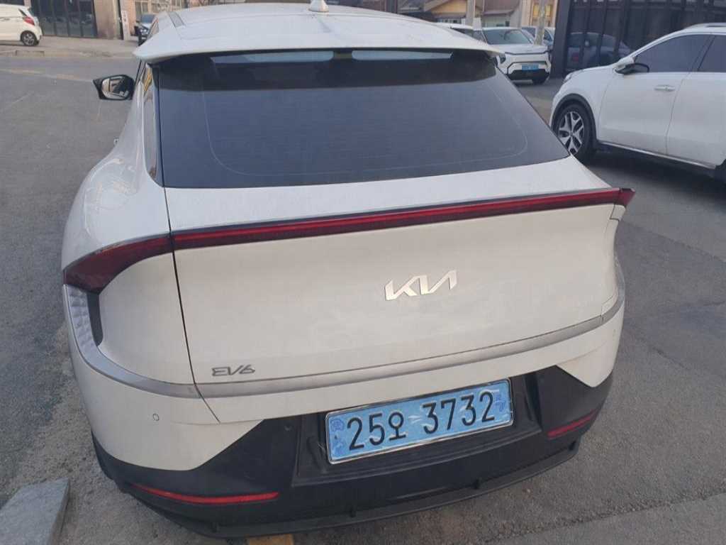 KIA EV6 - Vista 4