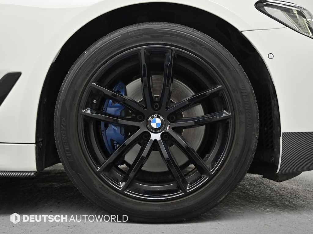 BMW 5 Series - Vista 5