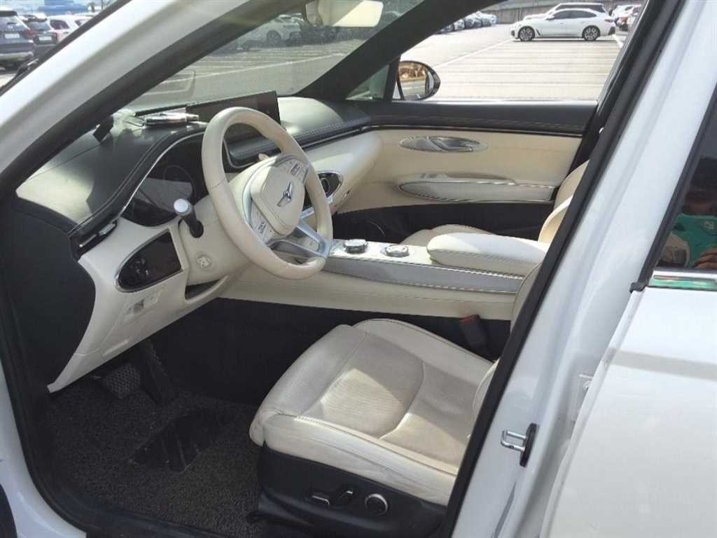 Genesis GV70 - Vista 7