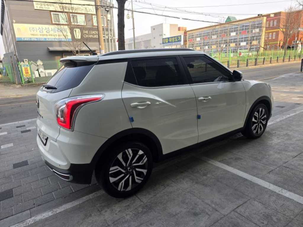 Ssangyong Tivoli - Vista 4