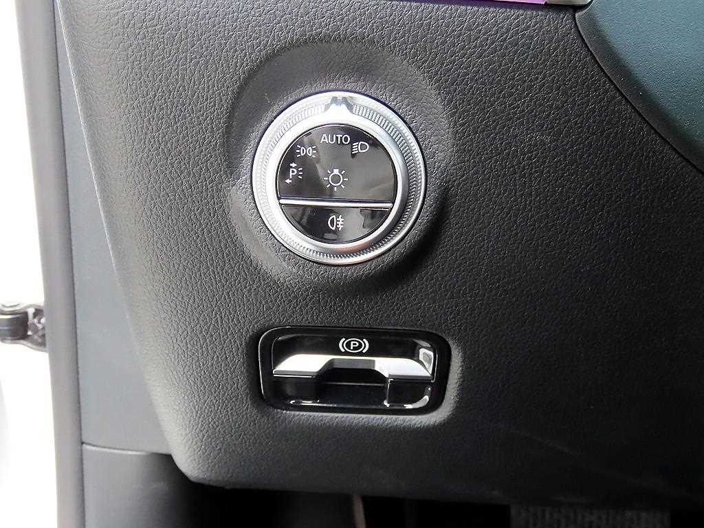 Mercedes Benz C Class - Vista 12