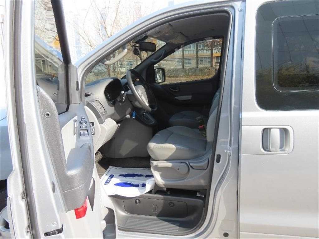 HYUNDAI Starex 2021 - Importación desde Corea - HF Imports Iquique - Foto 13