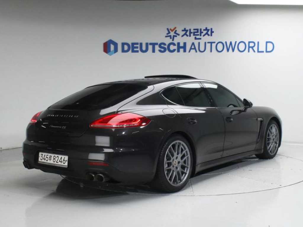 Porsche Panamera - Vista 2