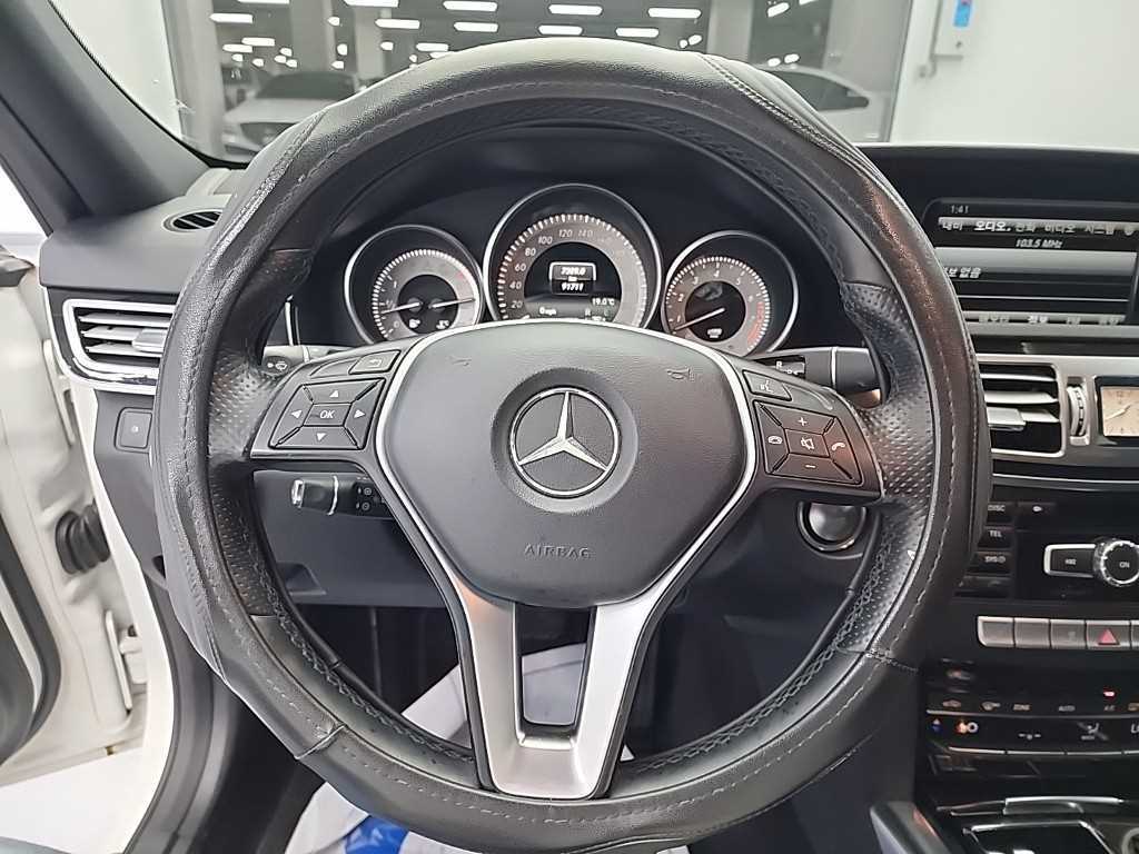 Mercedes Benz E class - Vista 9