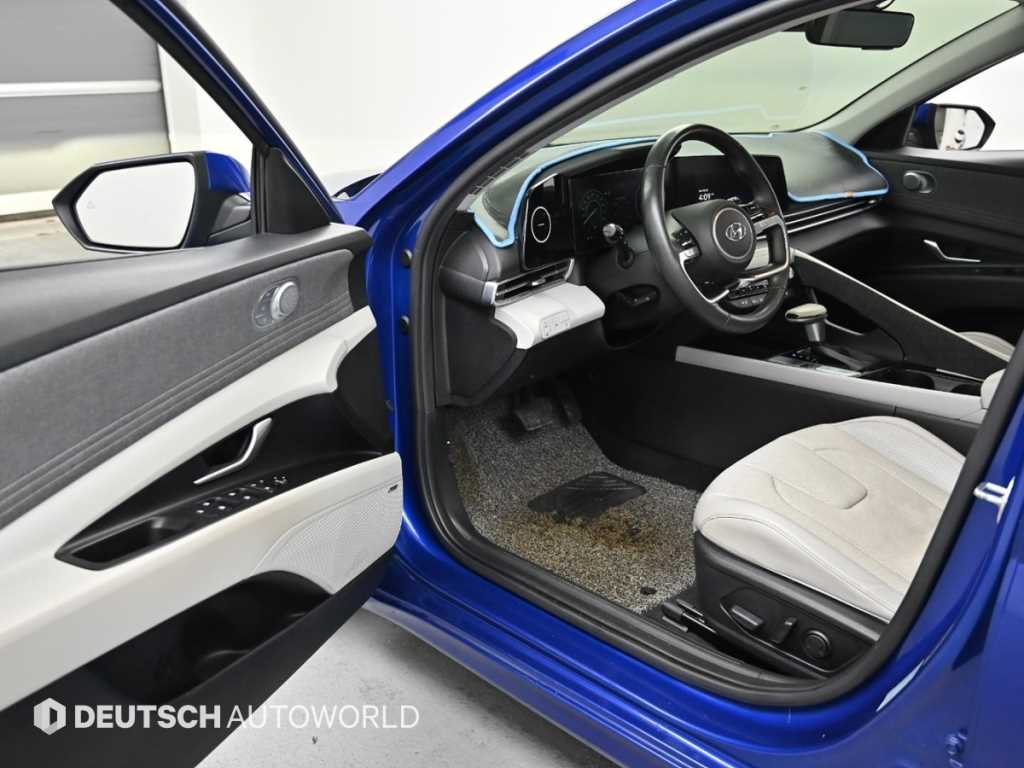 HYUNDAI Avante - Vista 11