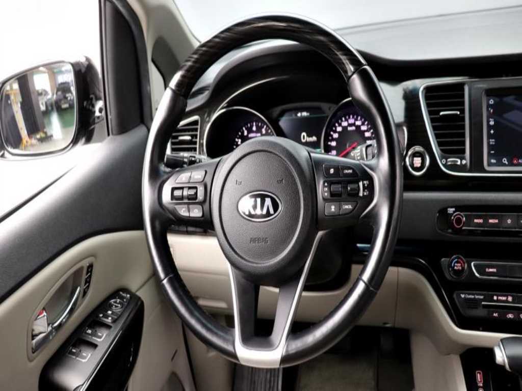 KIA Carnival 2019 - Importación desde Corea - HF Imports Iquique - Foto 14