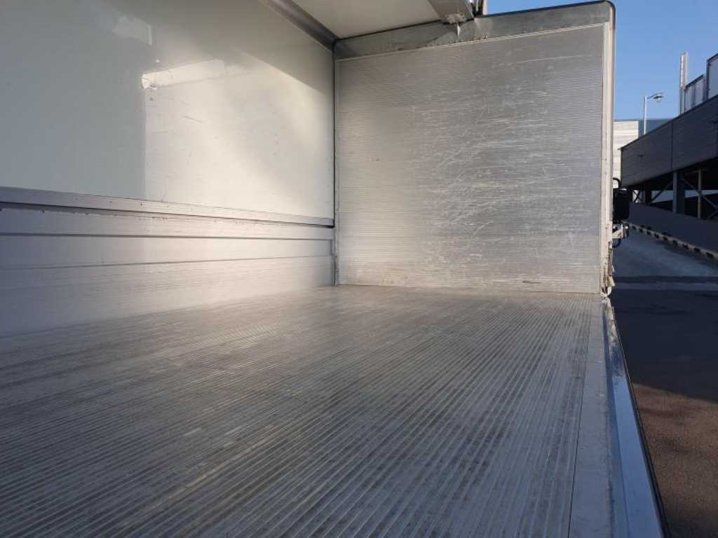 medium and large cargo truck - Vista 11