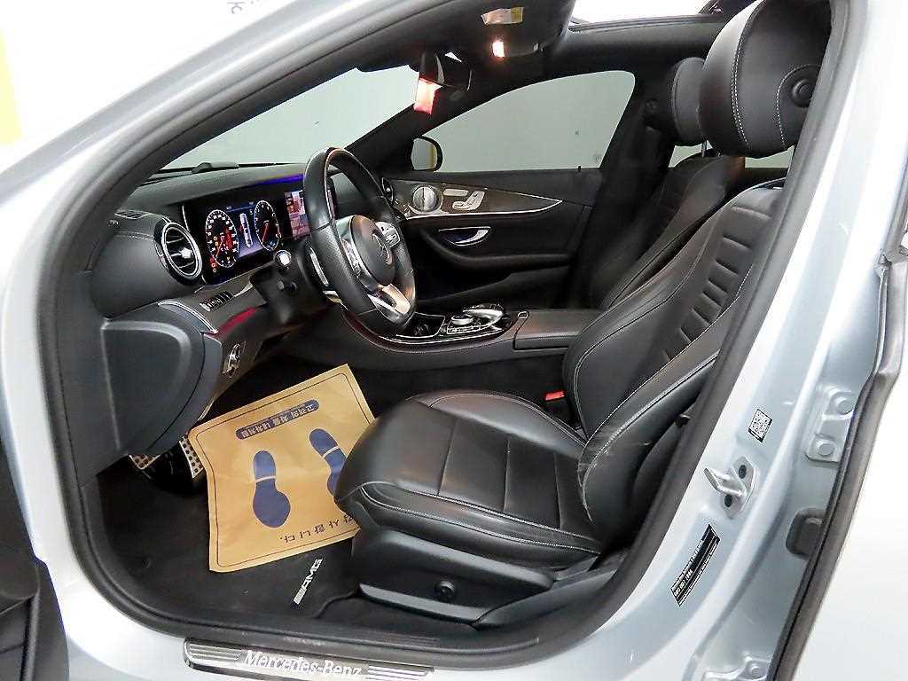 Mercedes Benz E class - Vista 5