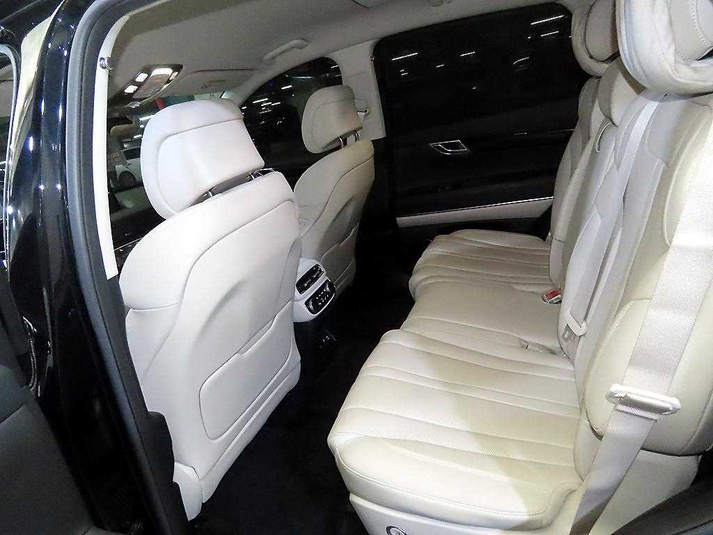 Genesis GV80 - Vista 7