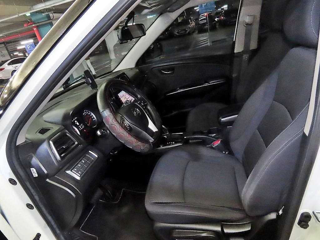 Ssangyong Tivoli - Vista 6