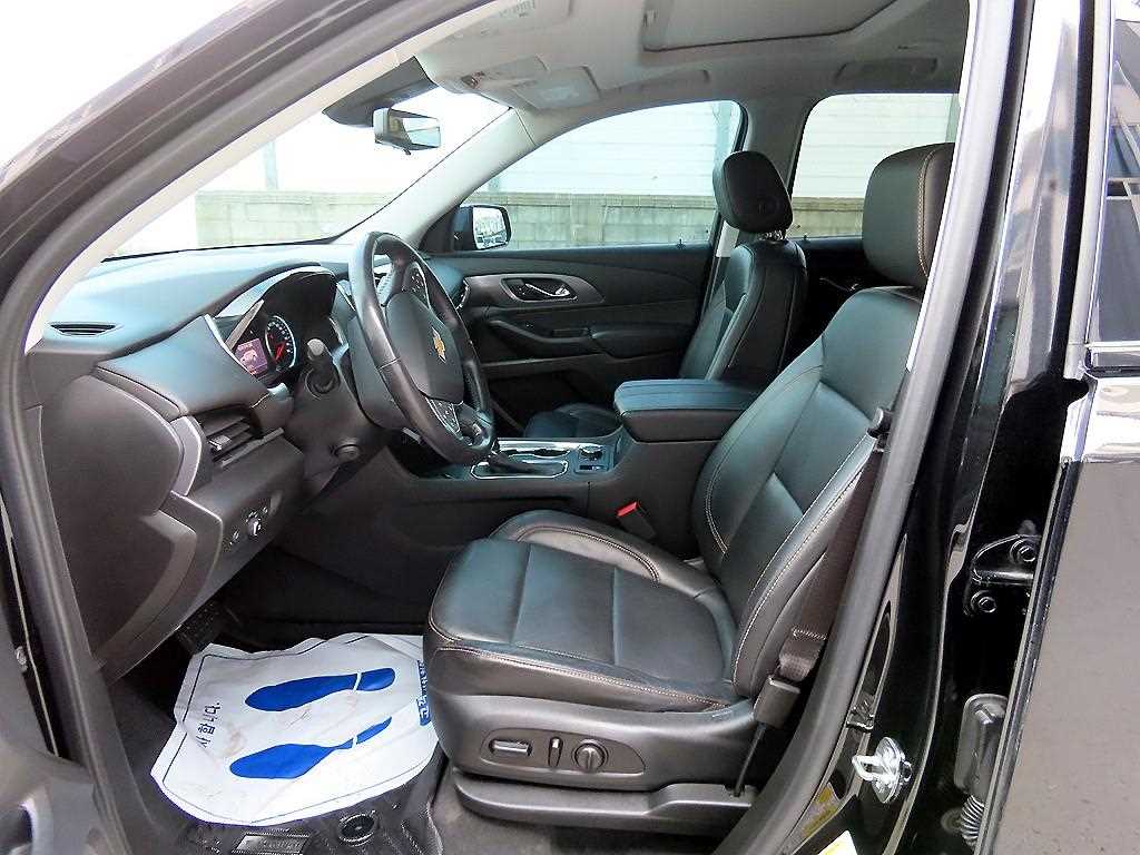 Chevrolet Travers - Vista 5