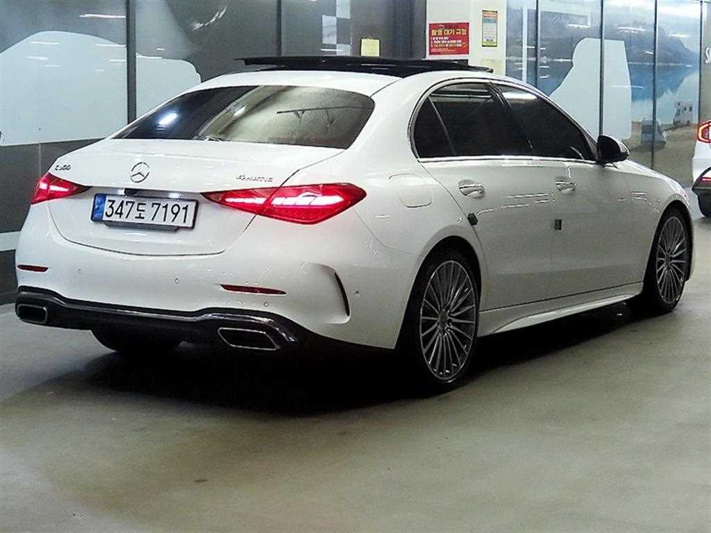 Mercedes Benz C Class - Vista 4
