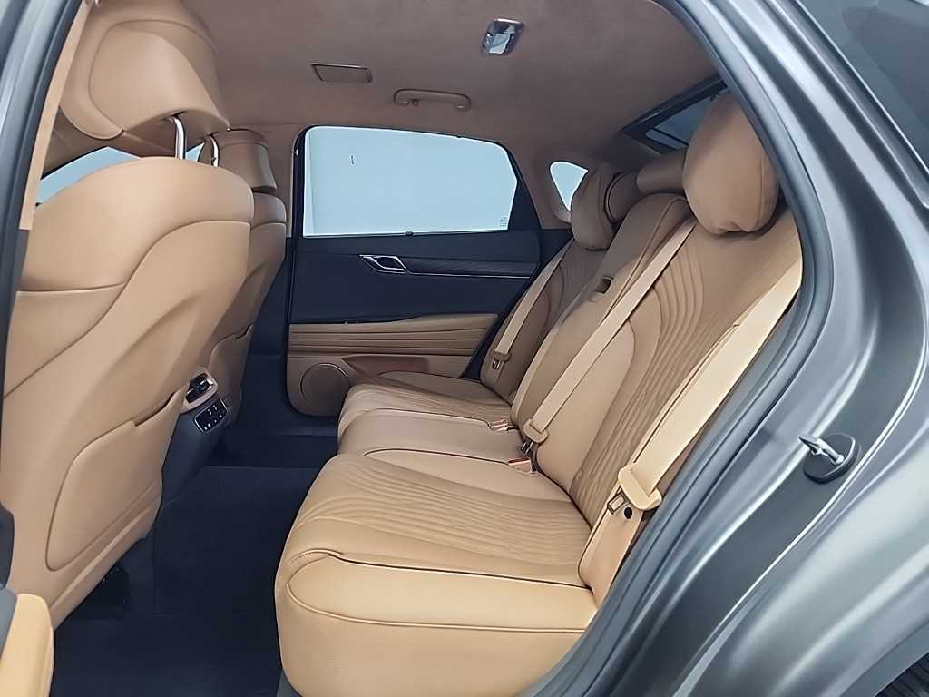 Genesis G80 - Vista 12