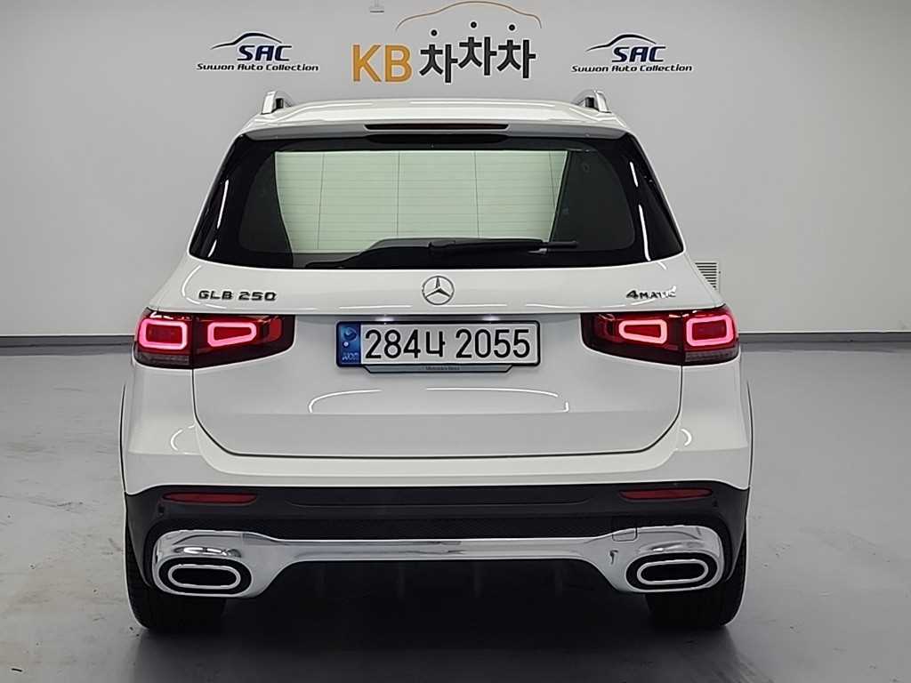 Mercedes Benz GLB Class - Vista 3