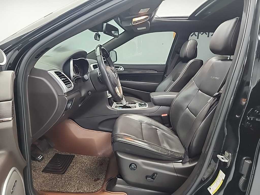 Jeep Cherokee - Vista 11