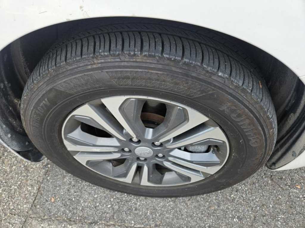 KIA Carnival - Vista 12