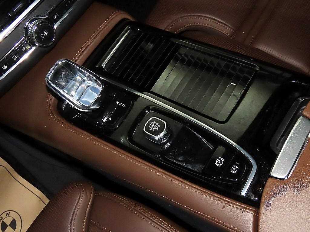 Volvo S90 - Vista 12