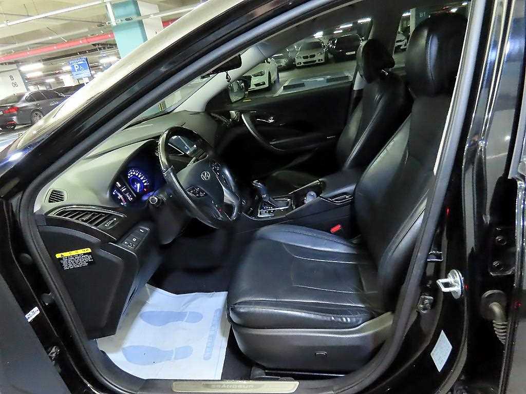 HYUNDAI Grandeur - Vista 6