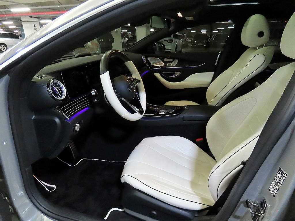 Mercedes Benz CLS Class - Vista 6