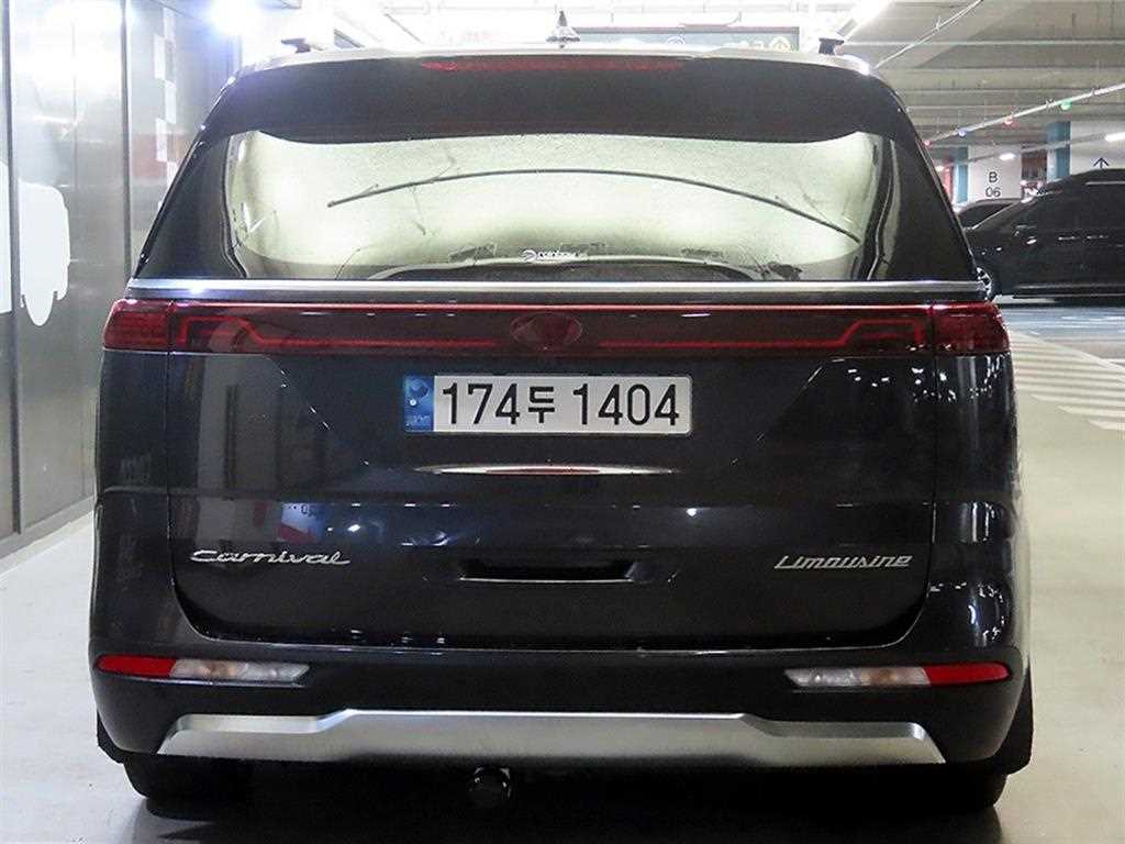 KIA Carnival - Vista 5