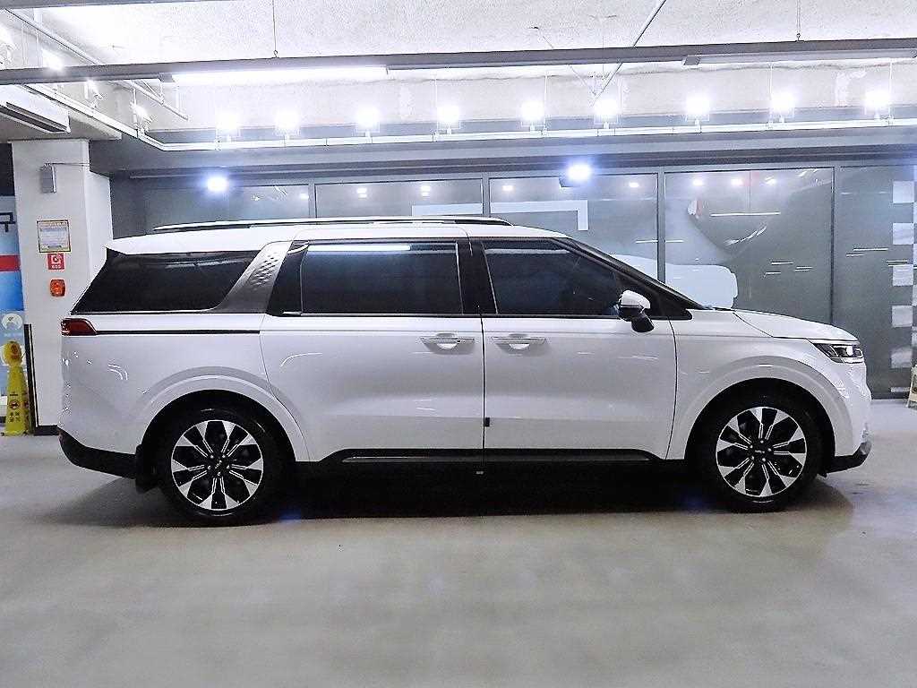 KIA Carnival - Vista 3