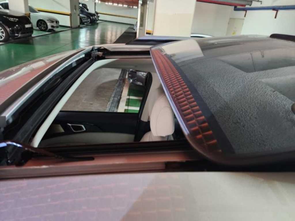 KIA Carnival - Vista 4